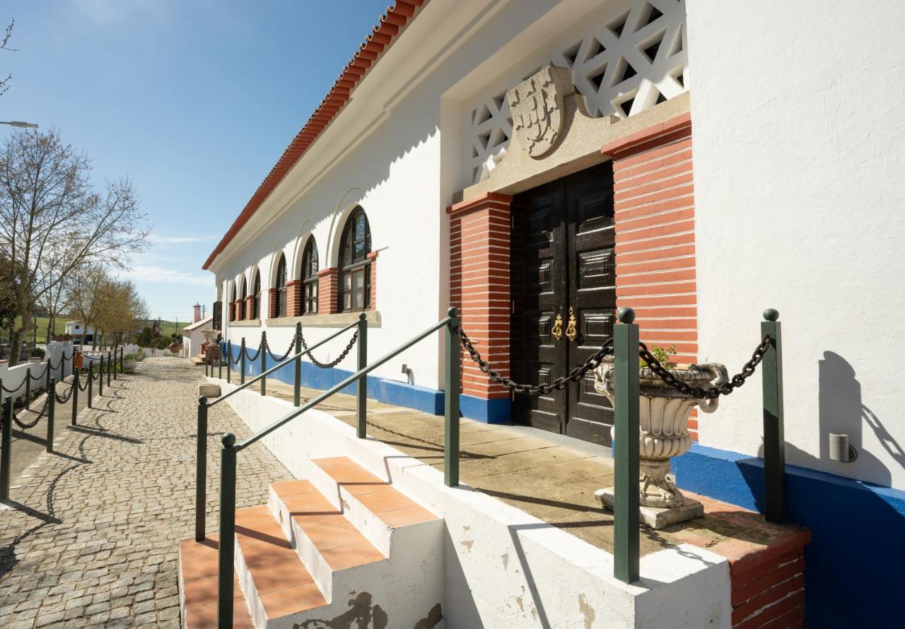 Bed and Breakfast Escola Do Fado Vila Fernando  Esterno foto
