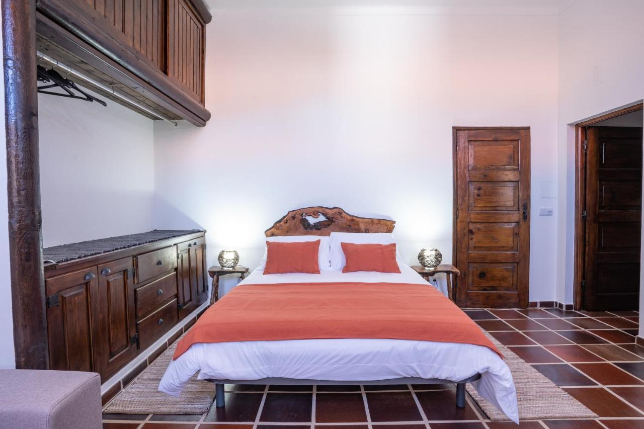 Bed and Breakfast Escola Do Fado Vila Fernando  Esterno foto