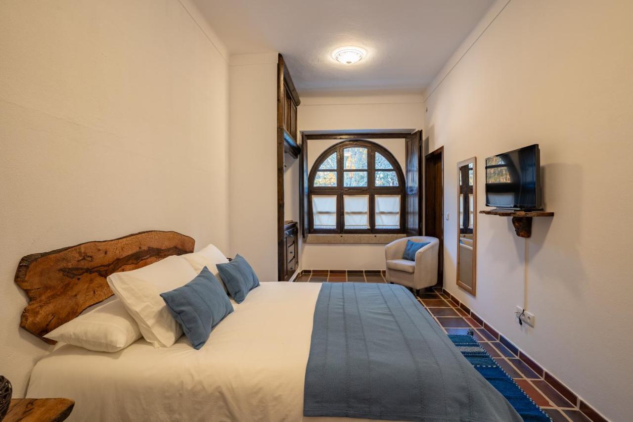 Bed and Breakfast Escola Do Fado Vila Fernando  Esterno foto